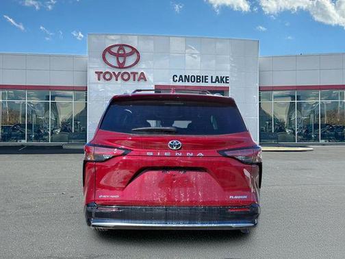 2026 Toyota Sienna Platinum