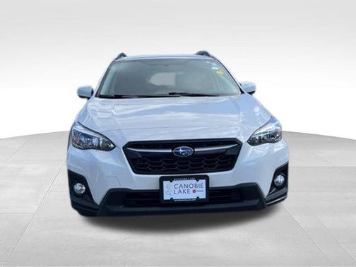Crystal White Pearl 2018 Subaru Crosstrek 2.0i Premium