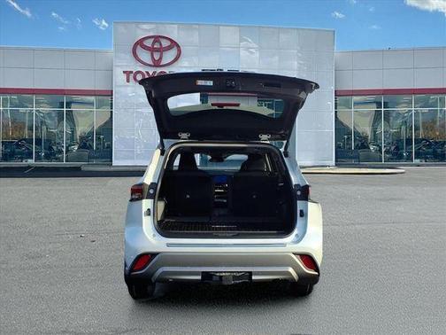 2026 Toyota Highlander Limited