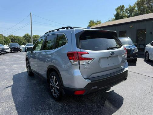 Ice Silver Metallic 2023 Subaru Forester Sport