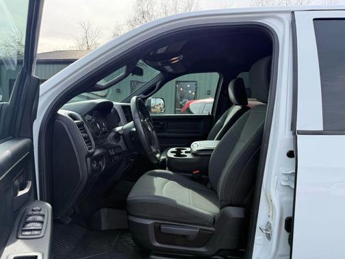 2021 RAM 3500 Tradesman Crew Cab 4x4 8' Box