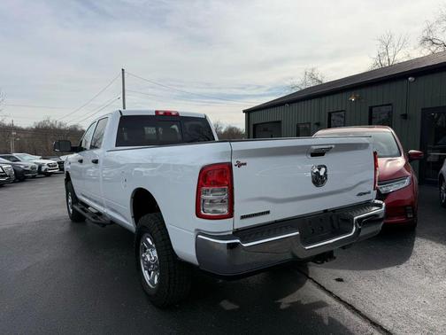 2021 RAM 3500 Tradesman Crew Cab 4x4 8' Box
