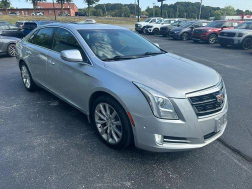Radiant Silver Metallic 2016 Cadillac XTS Luxury