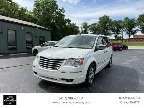 Stone White Clearcoat 2010 Chrysler Town & Country Limited