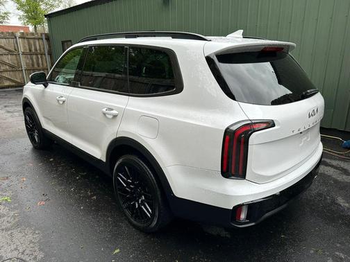 Glacial White Pearl 2024 Kia Telluride SX X-Line