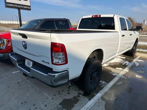 2022 RAM 2500 Tradesman Crew Cab 4x4 8' Box