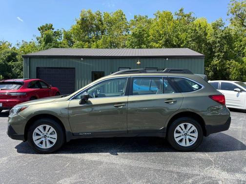 Wilderness Green Metallic 2018 Subaru Outback 2.5i