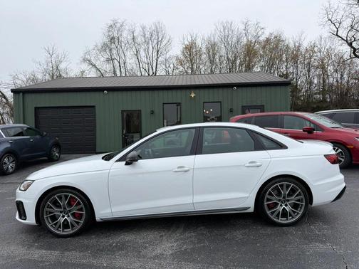 2024 Audi S4 Premium Plus TFSI quattro Tiptronic