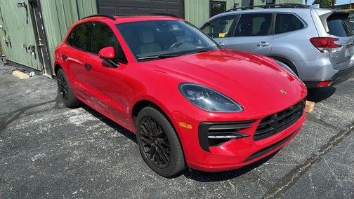 Carmine Red 2021 Porsche Macan Macan GTS