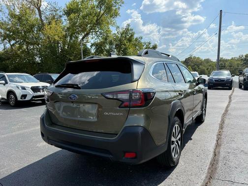 2024 Subaru Outback Premium