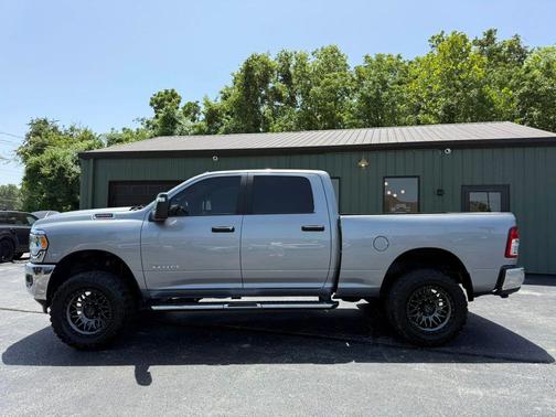 Billet Silver Metallic Clearcoat 2024 RAM 2500 Big Horn Crew Cab 4x4 6'4' Box