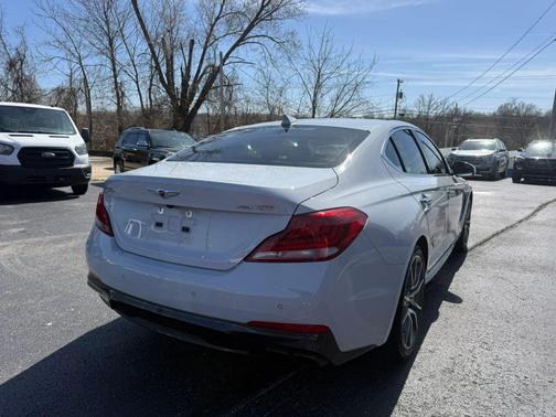 2021 Genesis G70 2.0T AWD