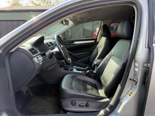 2013 Volkswagen Passat 2.5 SE