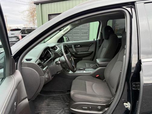 2017 Chevrolet Traverse 2LT