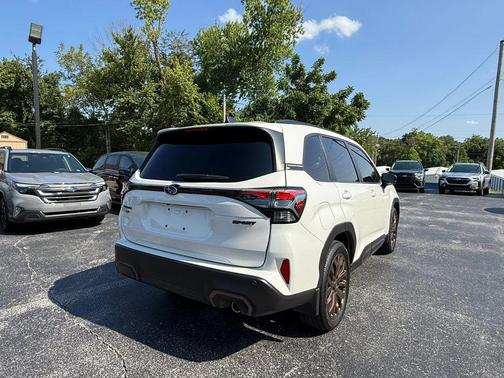 Crystal White Pearl 2025 Subaru Forester Sport