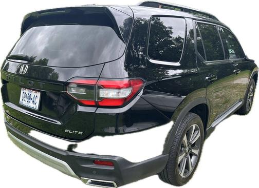 Crystal Black Pearl 2024 Honda Pilot Elite