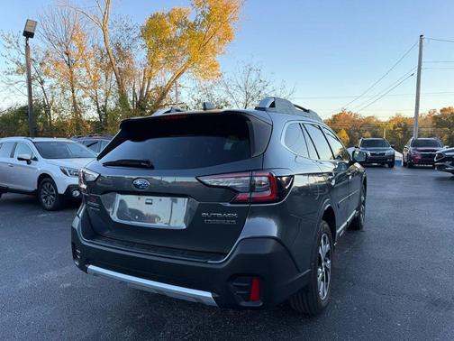 2021 Subaru Outback Touring XT