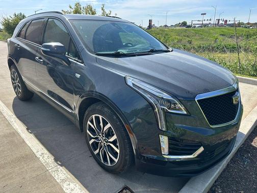 Shadow Metallic 2021 Cadillac XT5 Sport