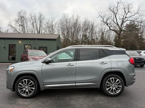 2023 GMC Terrain Denali