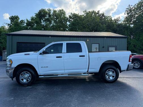 Bright White Clearcoat 2020 RAM 2500 Tradesman Crew Cab 4x4 6'4' Box