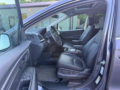 Gray 2025 Honda Odyssey EX-L