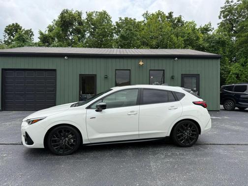 Crystal White Pearl 2024 Subaru Impreza RS