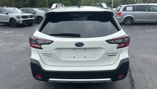 Crystal White Pearl 2025 Subaru Outback Touring