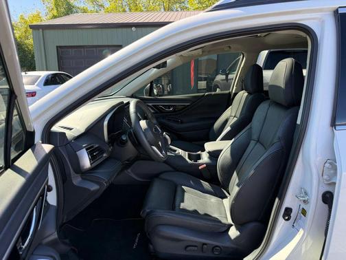 Crystal White Pearl 2025 Subaru Outback Touring