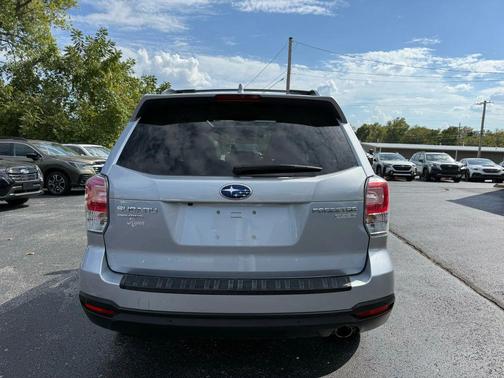 2017 Subaru Forester 2.5i Touring