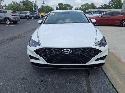 2022 Hyundai SONATA SEL