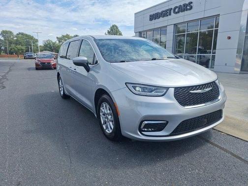2023 Chrysler Pacifica Touring