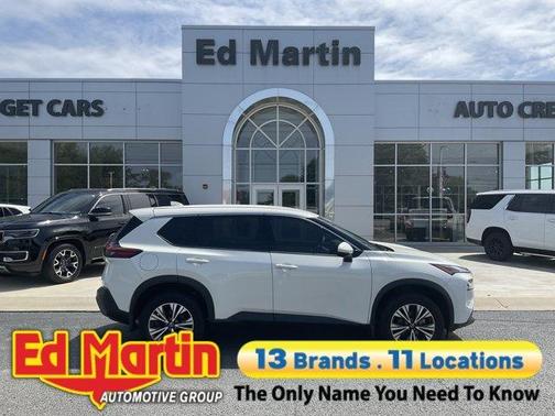 White 2021 Nissan Rogue SV
