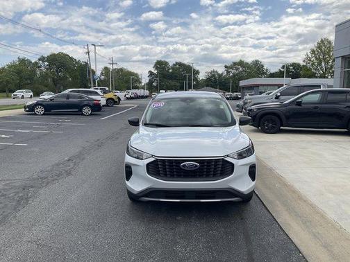 Silver Metallic 2025 Ford Escape Active