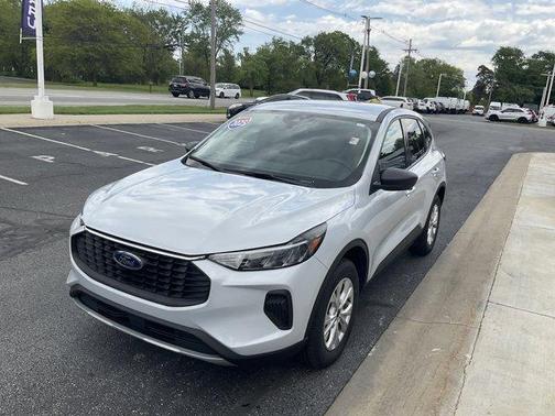 Silver Metallic 2025 Ford Escape Active