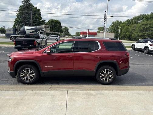 2023 GMC Acadia SLE