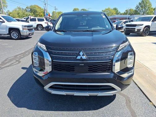 2024 Mitsubishi Outlander SE Black Edition