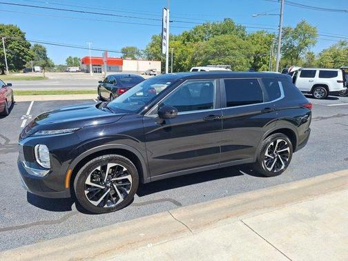 2024 Mitsubishi Outlander SE Black Edition