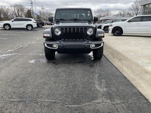 2023 Jeep Gladiator Sport