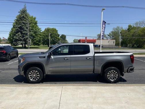 Satin 2021 GMC Sierra 1500 AT4