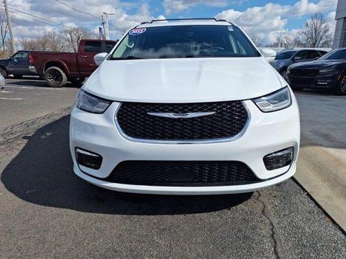 2022 Chrysler Pacifica Touring-L