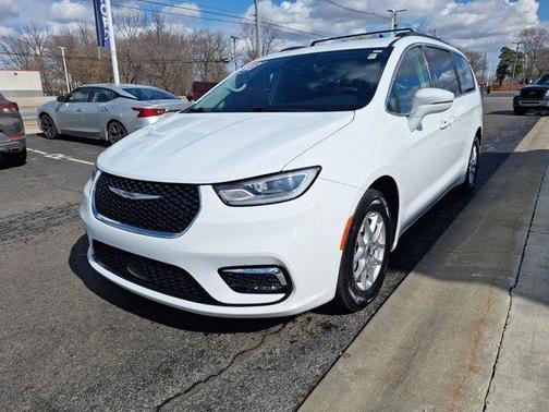 2022 Chrysler Pacifica Touring-L