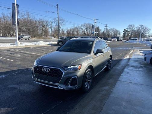 2024 Audi Q5 45 S line quattro Premium