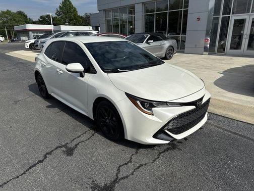 2020 Toyota Corolla Hatchback SE