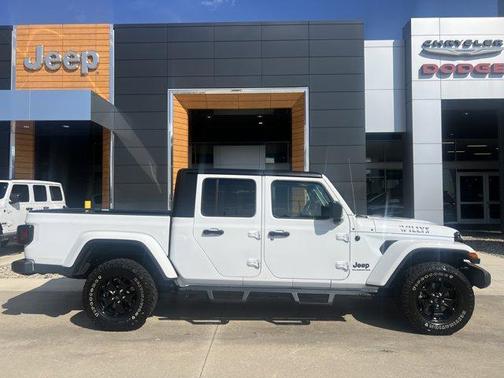 2022 Jeep Gladiator Sport