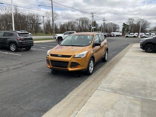 Magnetic 2016 Ford Escape S