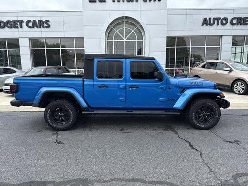 2022 Jeep Gladiator Sport