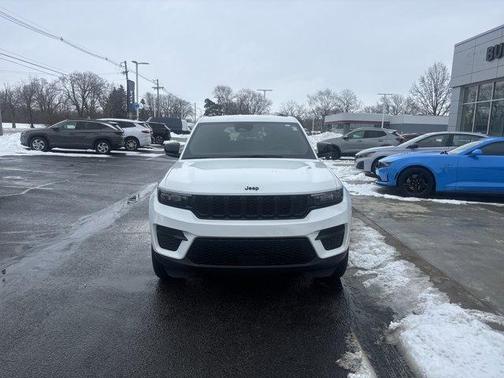 2024 Jeep Grand Cherokee Laredo