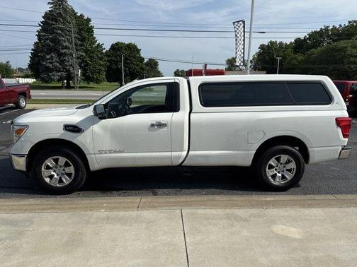 2017 Nissan Titan SV
