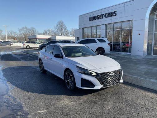 2025 Nissan Altima SR