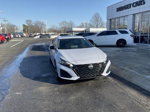 2025 Nissan Altima SR